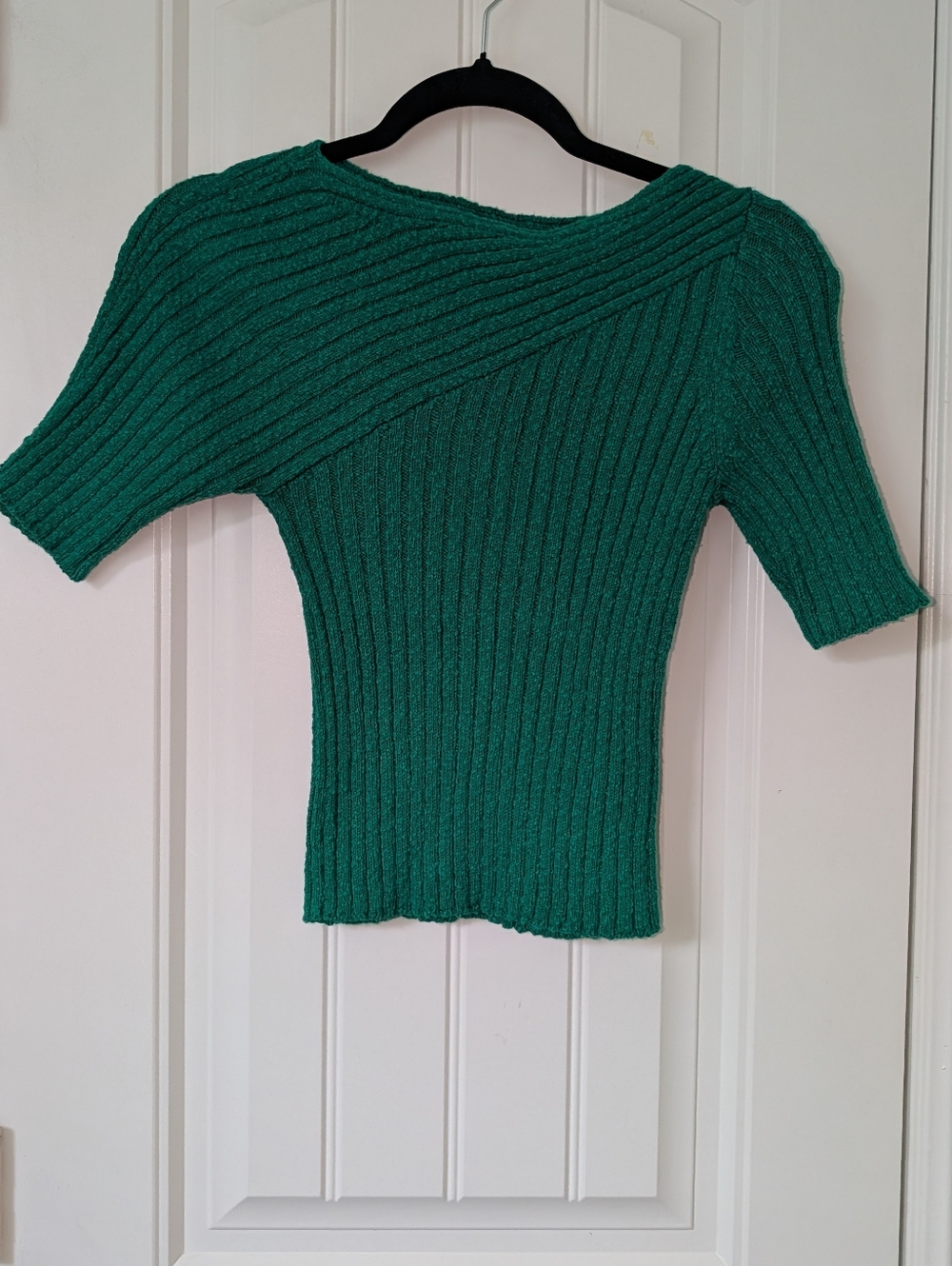 Green Ribbed Short-Sleeve Sweater Top - Picture 2 of 6